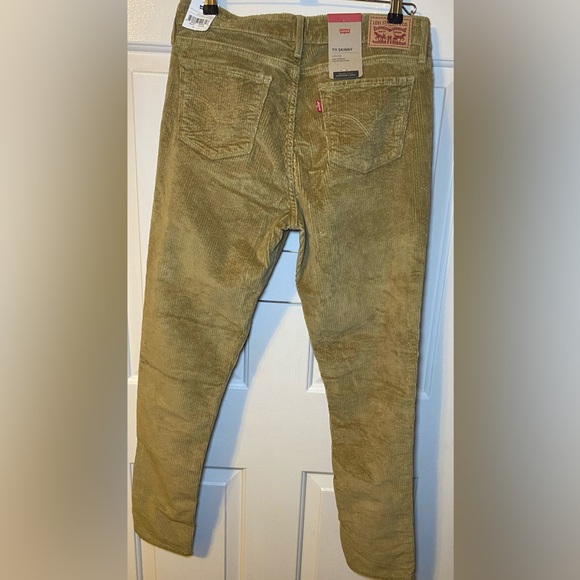 New Women’s‎ Levi’s Olive Green 711 Skinny Corduroy Pants, 30x30 - Picture 2 of 4
